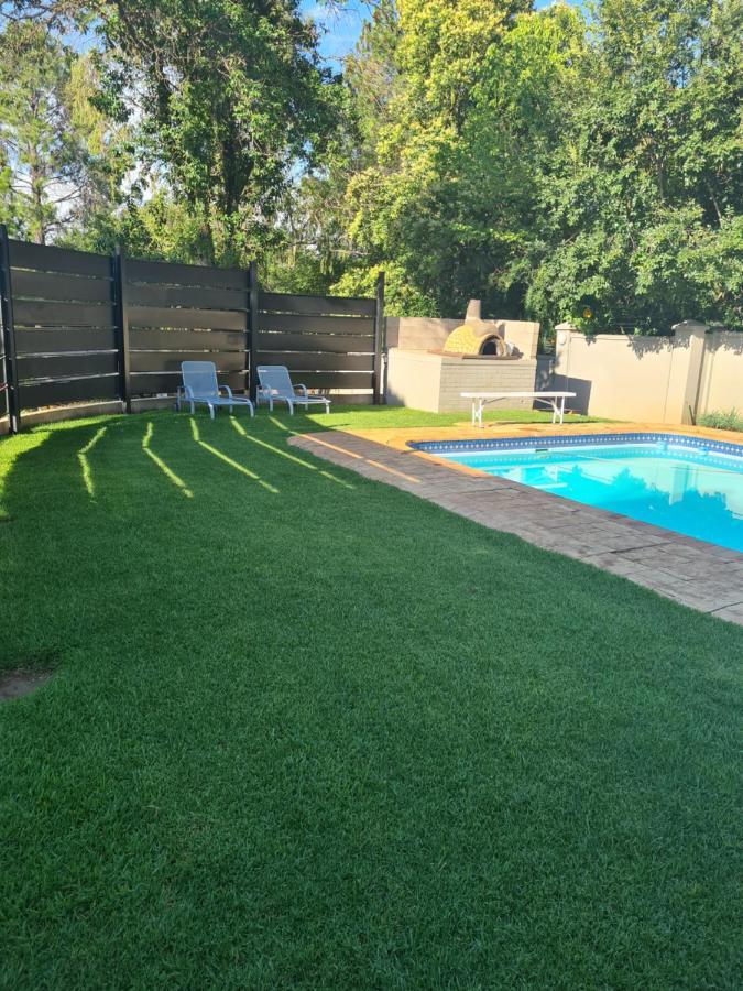 Hotel Sixty Three à Bloemfontein Extérieur photo